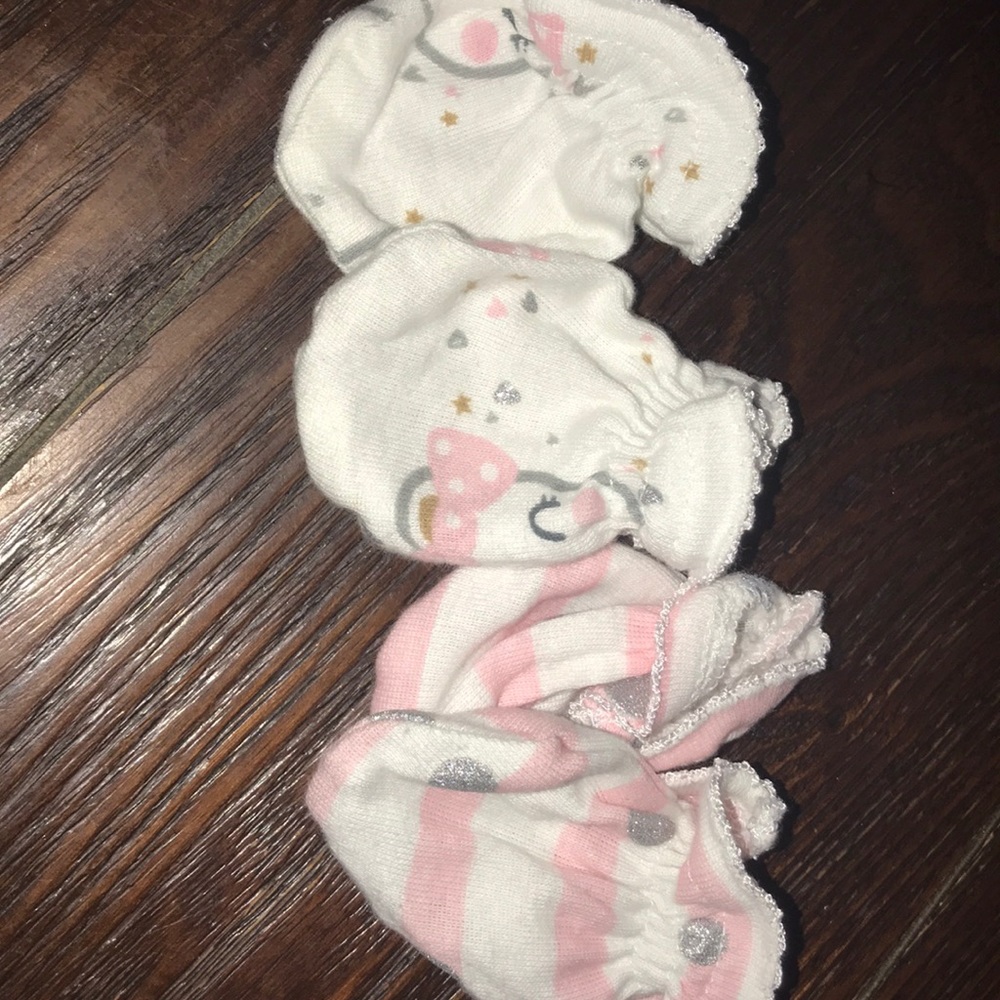Newborn Mittens